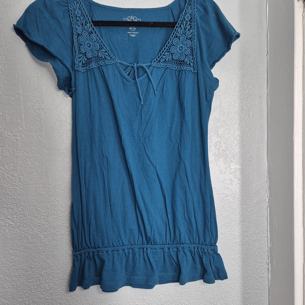 Old Navy Blue Ruffled Tie Front Blouse